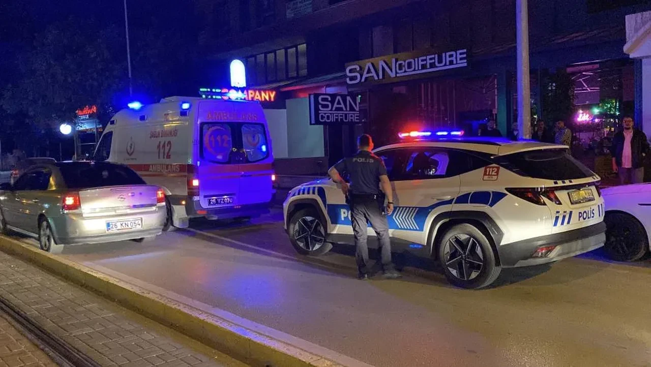 Eskişehir'de satırlı saldırgan dehşet saçtı!