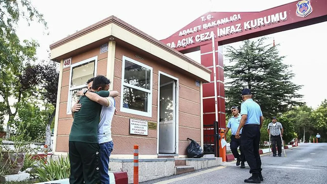 İnfaz kanunu sonrası cezaevlerinde hareketlilik! İşte tahliye olan mahkumun sözleri