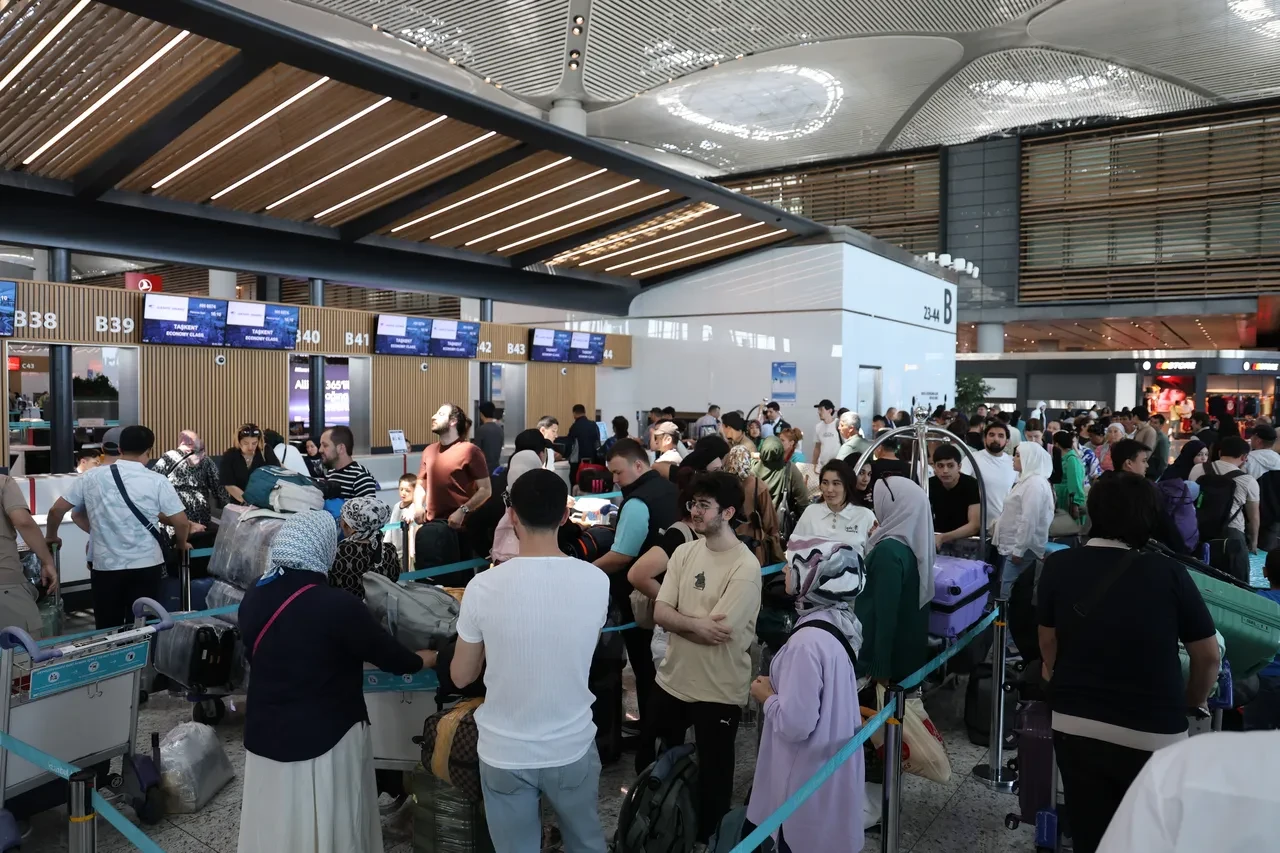 İstanbul'da havalimanlarında bayram yoğunluğu