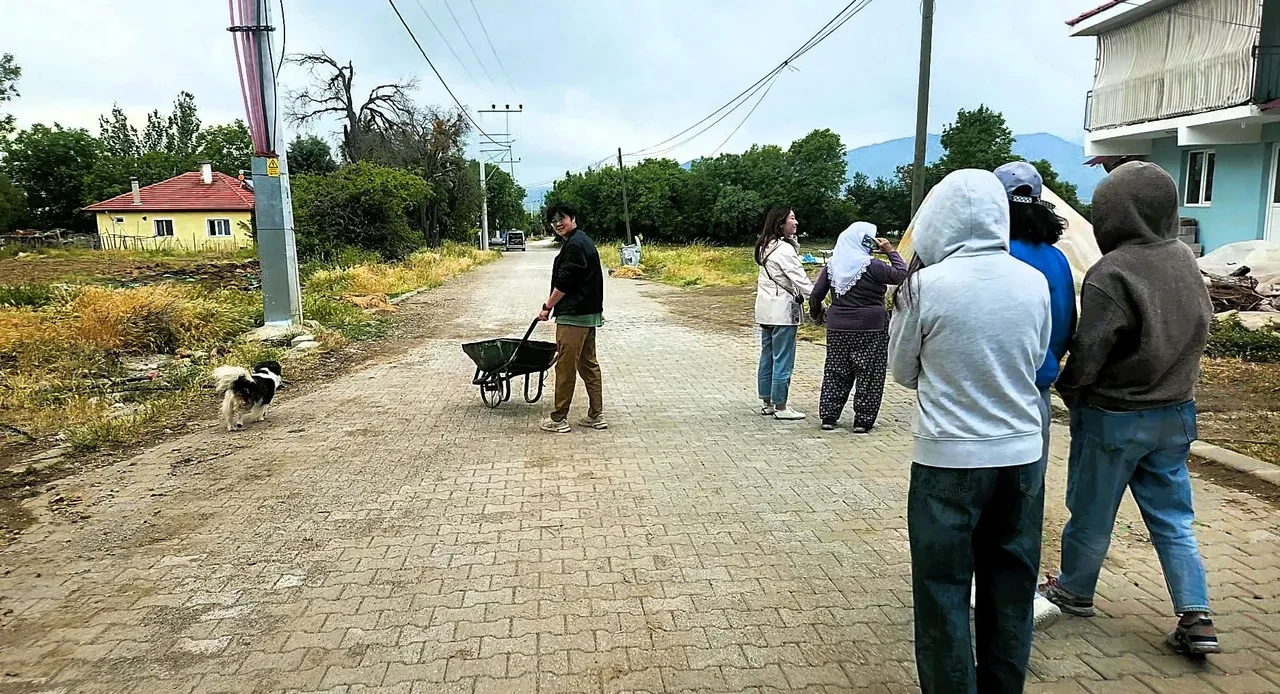 Kazada yaralandılar, kalpte yer buldular: Çinli turistlerden "Ana"ya veda gözyaşları!