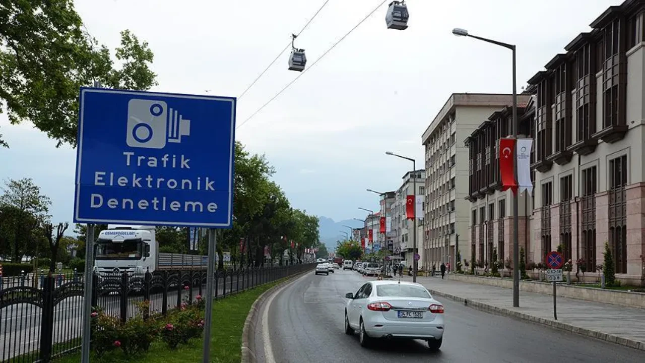Kurban Bayramı’nda yola çıkacaklar dikkat! Radar noktaları belli oldu: Yola çıkmadan göz atın