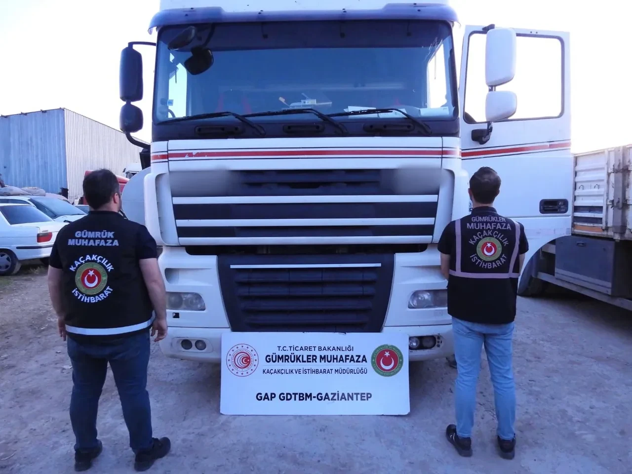 Piyasa değeri tam 15 milyon lira! 12,5 ton kaçak alkollü içki ele geçirildi