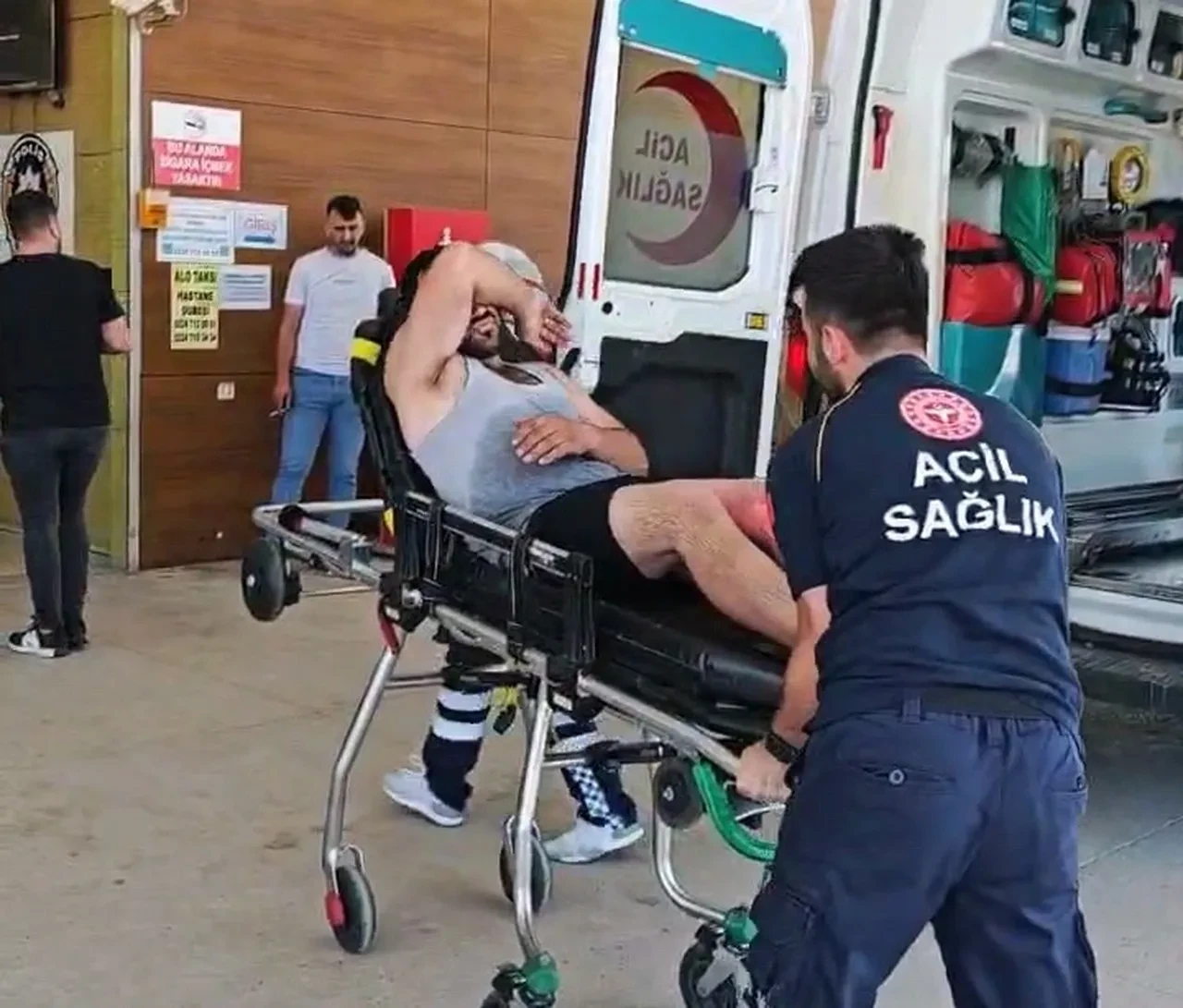 Radyatörden fışkıran su tamirciyi yaraladı