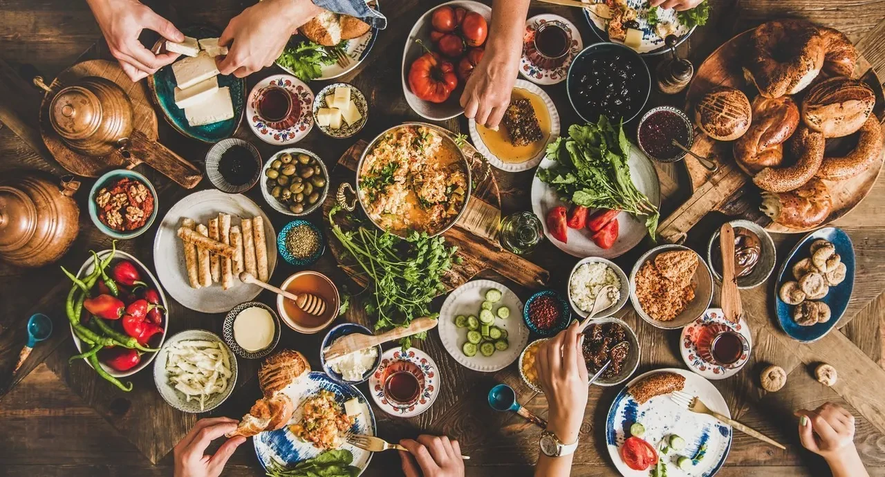 Sağlık Bakanlığı'ndan bayram kahvaltısı uyarısı! Bu uyarıları dinlemeden sofraya oturmayın