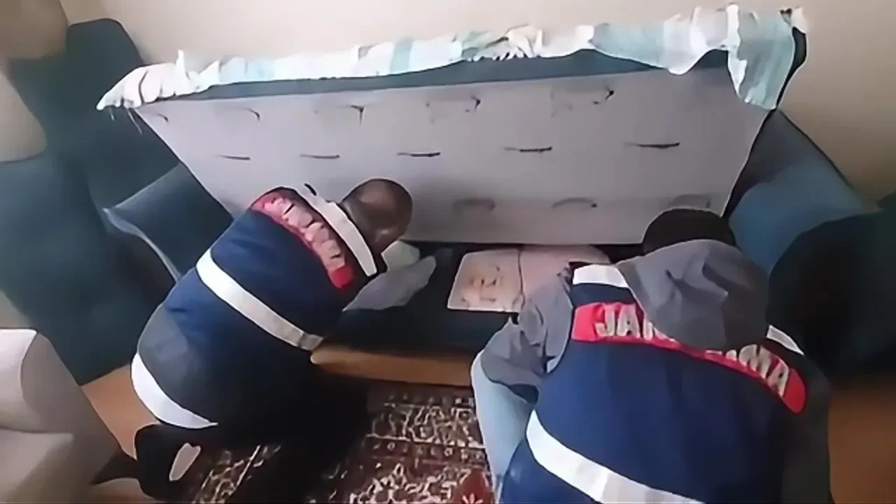Tek 'tık'la yarım milyon lira dolandırıldı!