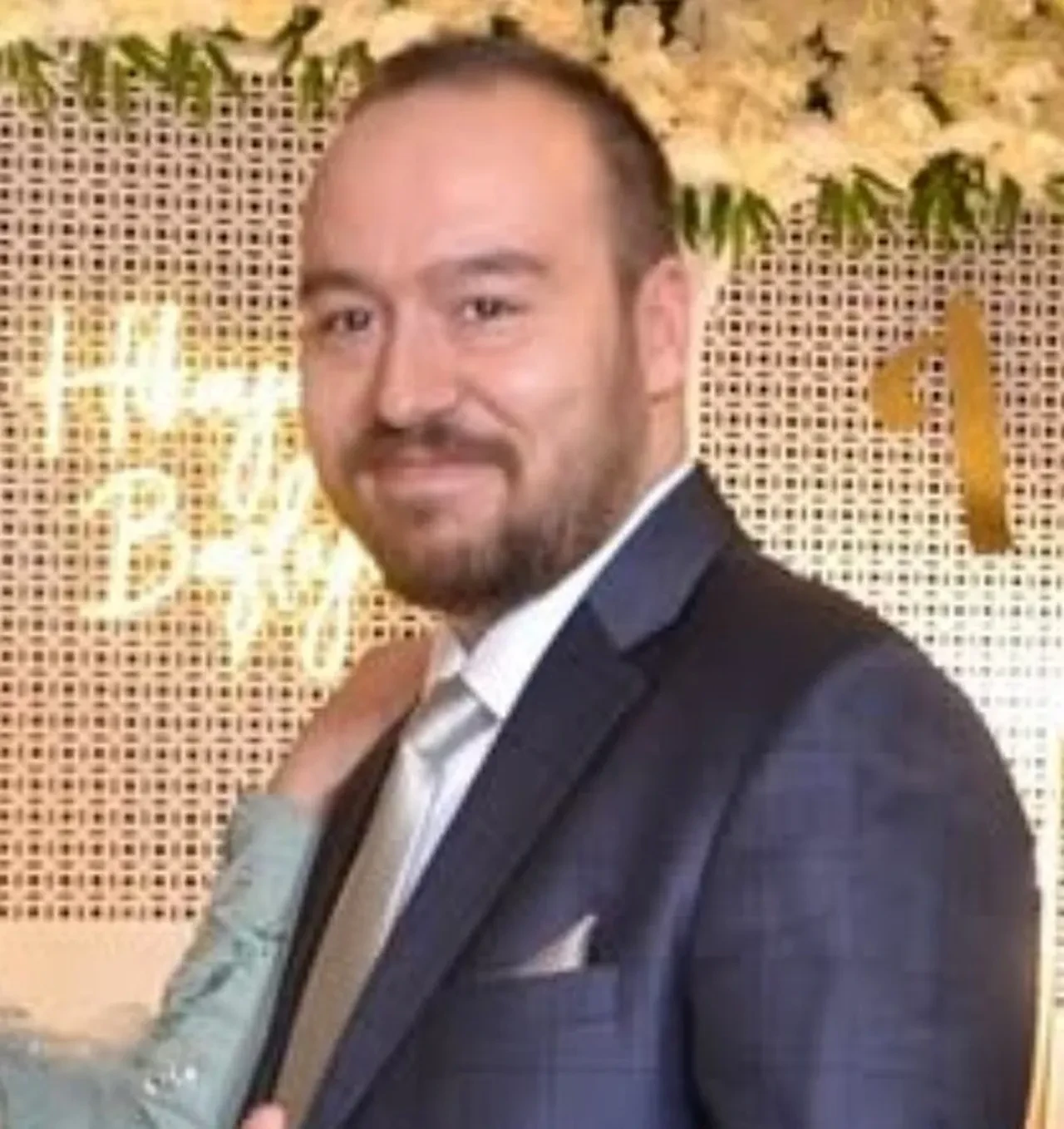 Trenin altında kalarak hayatını kaybeden ambulans şoförüne son veda