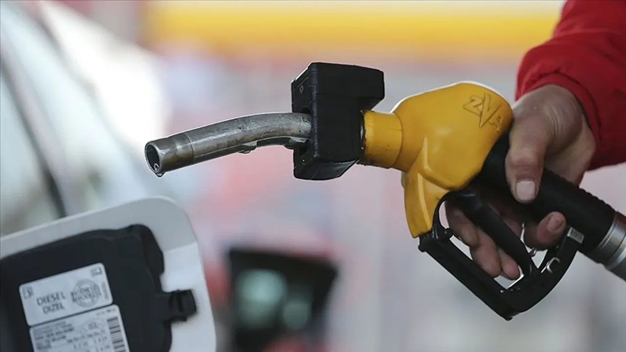Akaryakıtta zam ya da indirim var mı? Benzin motorin 6 Haziran güncel fiyatları