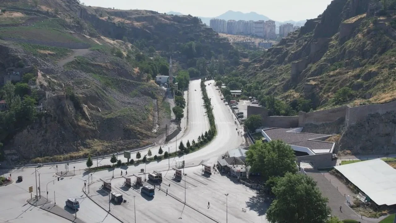 Ankara’da bayram sessizliği: Sokaklar boş kaldı