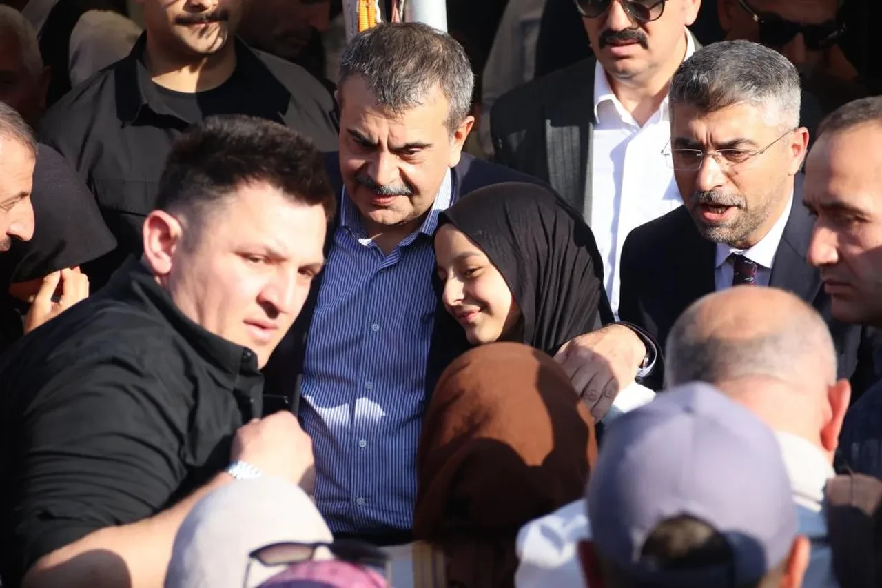 Sadece laf kalabalığı