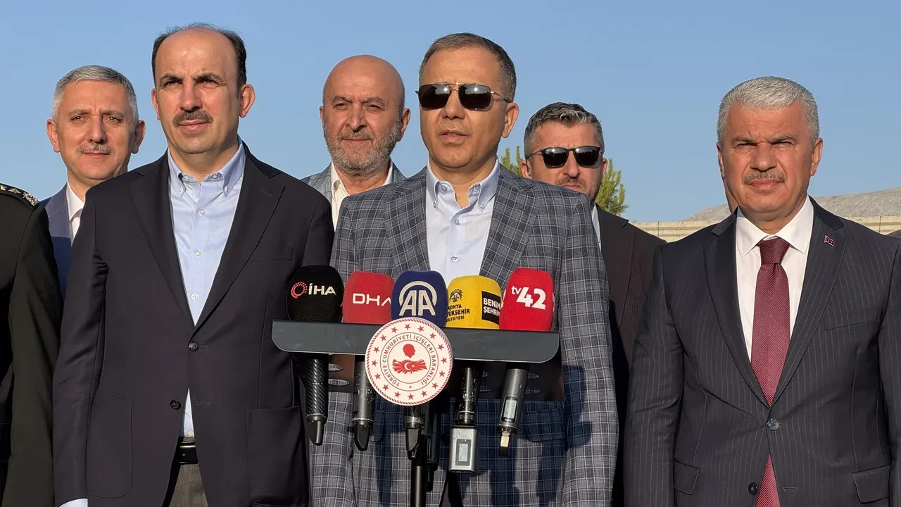 Bakan Yerlikaya'dan sürücülere uyarı: Bayram boyunca trafikte dikkatli olun