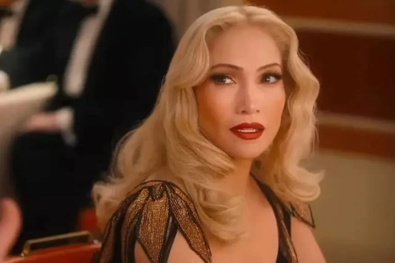 Jennifer Lopez kılıktan kılığa girdi! Yeni imajıyla kimse tanıyamadı