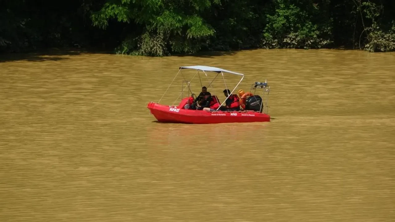 Kahreden bekleyiş! 300 kişilik ekip, 4 gündür arıyor