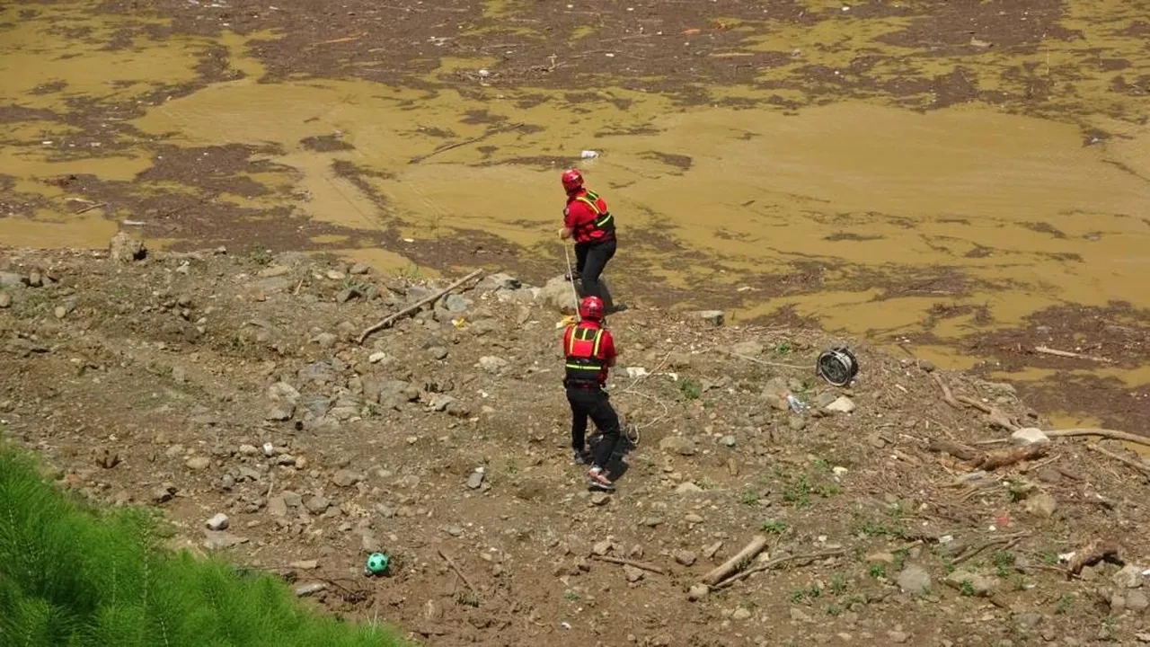 Kahreden bekleyiş! 300 kişilik ekip, 4 gündür arıyor