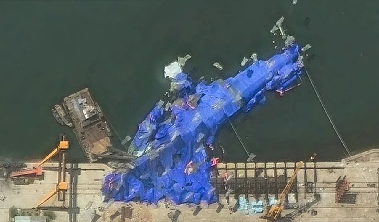 Kuzey Kore'de alabora olan geminin akıbeti merak konusuydu! Onarımı tamamlanarak denize indirildi