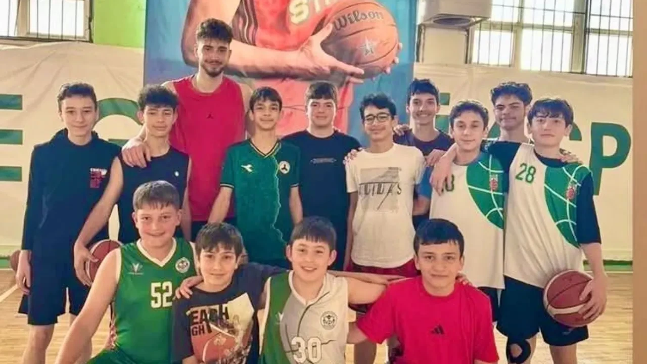 NBA Yıldızı Alperen Şengün, Giresun’da yoğun ilgiyle karşılandı