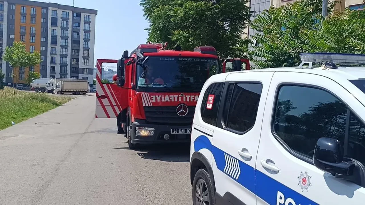 Pendik’te parasını alamadığını iddia eden kadın kendini ve iş yerini yakmakla tehdit etti
