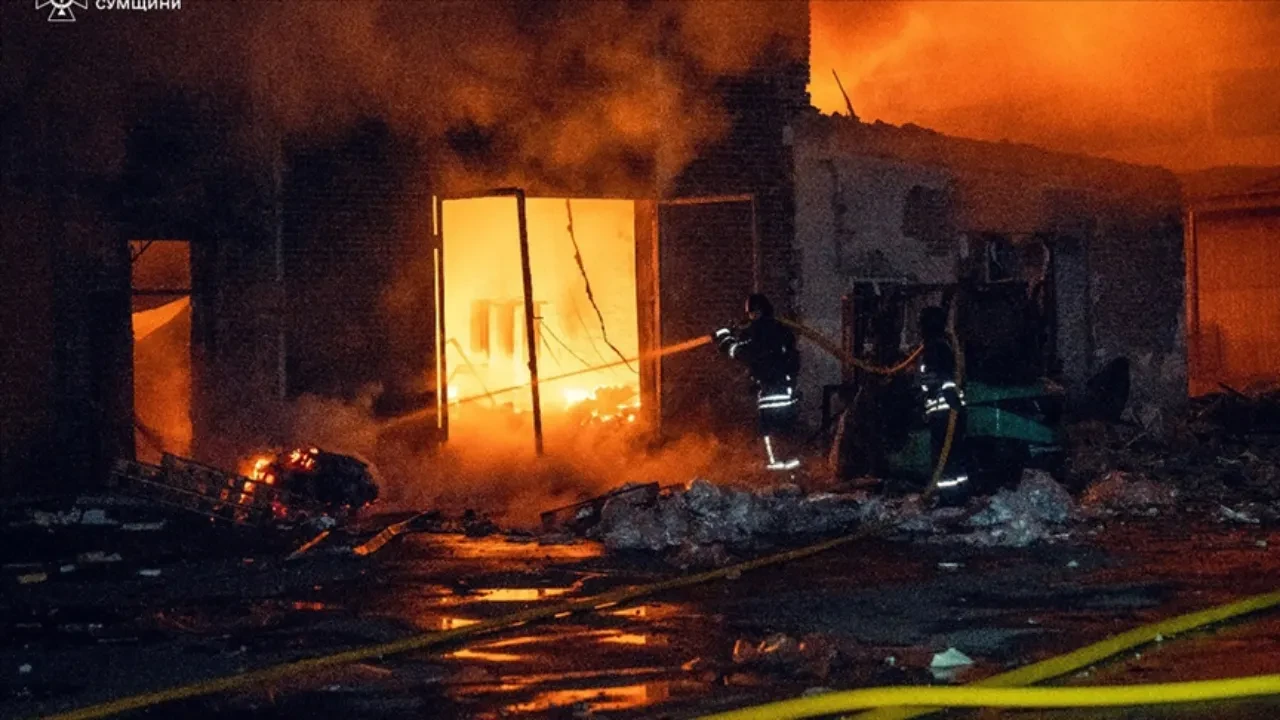Rusya Savunma Bakanlığı: Ukrayna'daki askeri tesislere uzun menzilli saldırılar düzenlendi