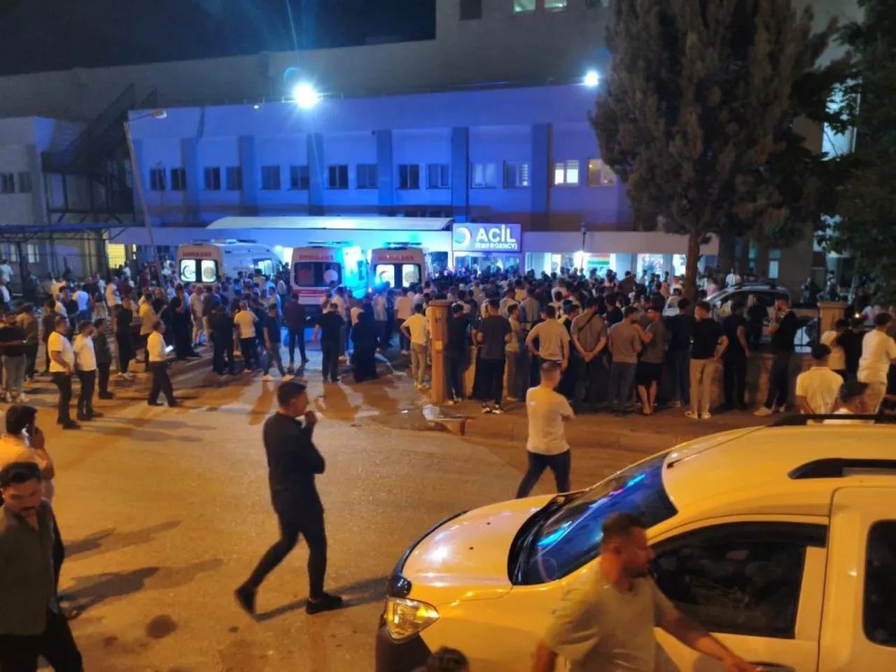 Siirt’te düğün salonuna silahlı saldırı: Ölü ve yaralılar var!