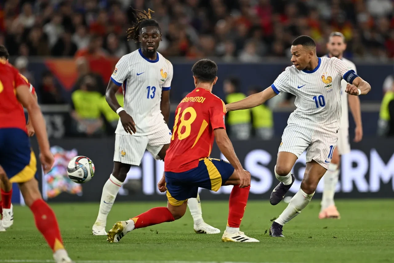 UEFA Uluslar Ligi'nde finalin adı belli oldu! 9 gollü İspanya - Fransa maçı nefesleri kesti