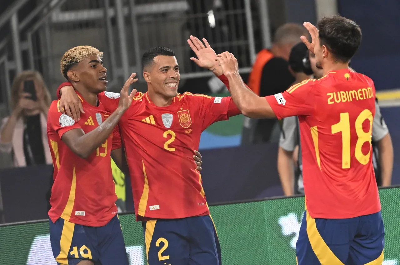 UEFA Uluslar Ligi'nde finalin adı belli oldu! 9 gollü İspanya - Fransa maçı nefesleri kesti