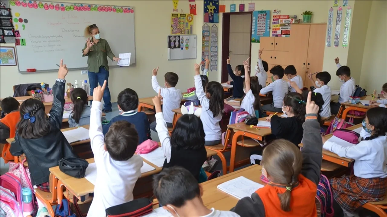 9 Haziran Pazartesi okullar tatil mi belli oldu! Bayram tatilinin bitmesine sayılı günler kaldı