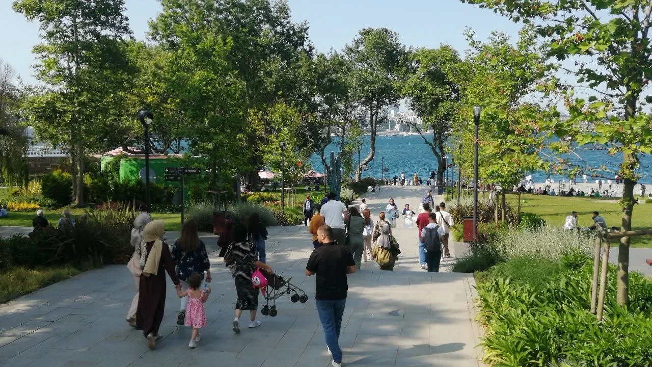 Bayramda kavurucu sıcaklar bunaltıyor! Meteoroloji hava durumu raporunda il il uyardı