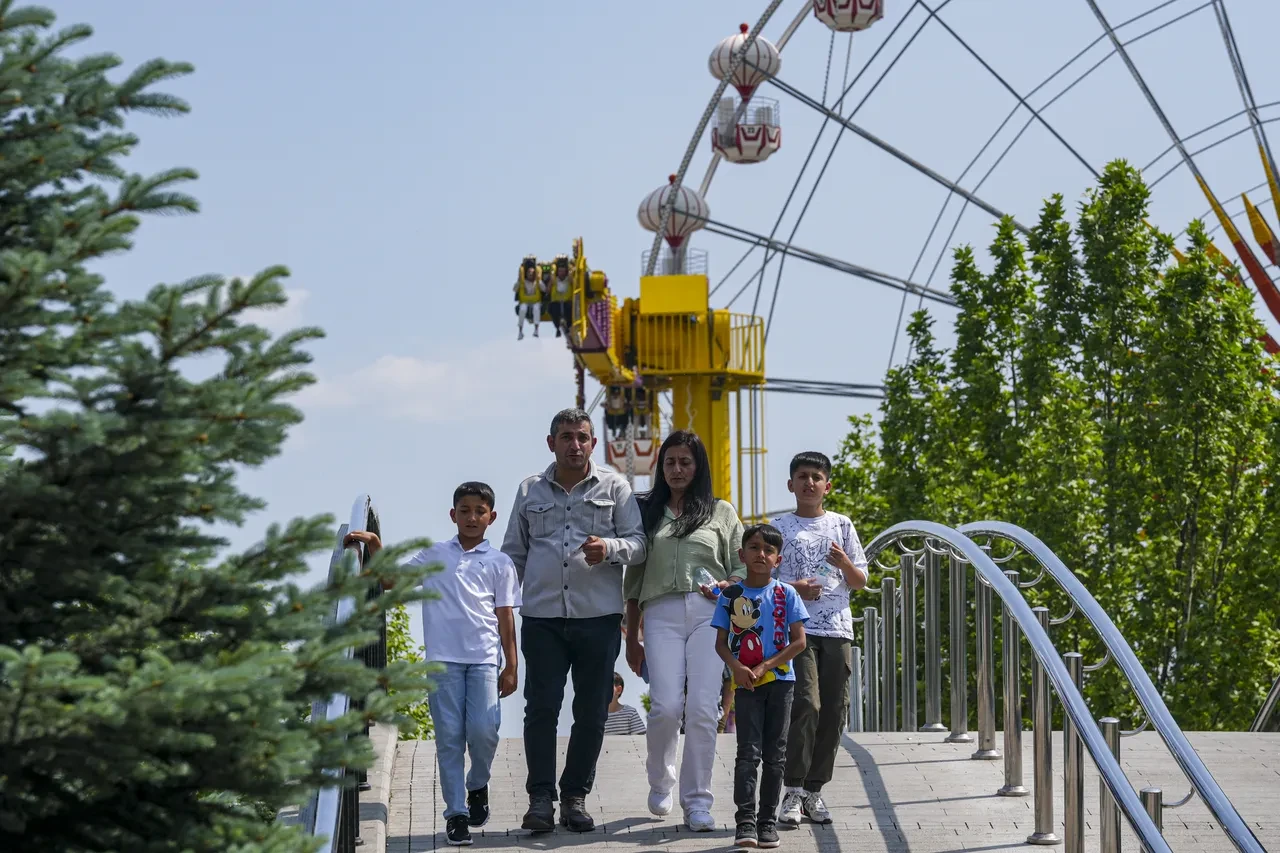 Bayramda kavurucu sıcaklar bunaltıyor! Meteoroloji hava durumu raporunda il il uyardı