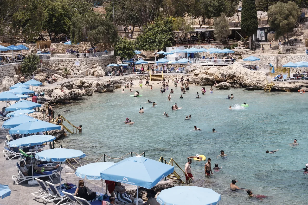 Bayramda kavurucu sıcaklar bunaltıyor! Meteoroloji hava durumu raporunda il il uyardı