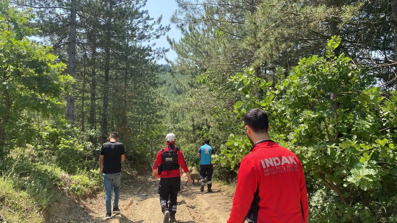 Bursa'da kaybolan 14 yaşındaki Burak Koçak her yerde aranıyor! Adeta sırra kadem bastı