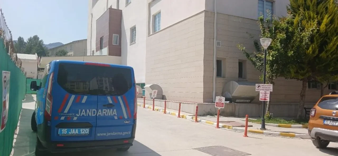 Et çekerken kabusu yaşadı! Genç kız hastanelik oldu
