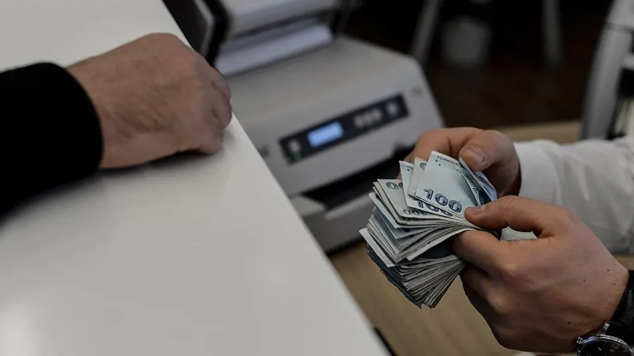 Geri sayım başladı! Memur ve emeklilere ne kadar zam gelecek? 