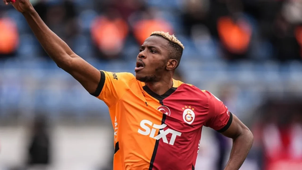 İstanbul'dan ayrılmıştı! Osimhen transferinde Galatasaray taraftarını üzecek haber