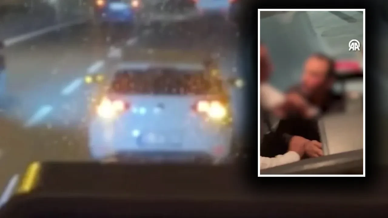 Korkunç kavga kamerada! Otomobil sürücüsü ile otobüs şoförü birbirine girdi