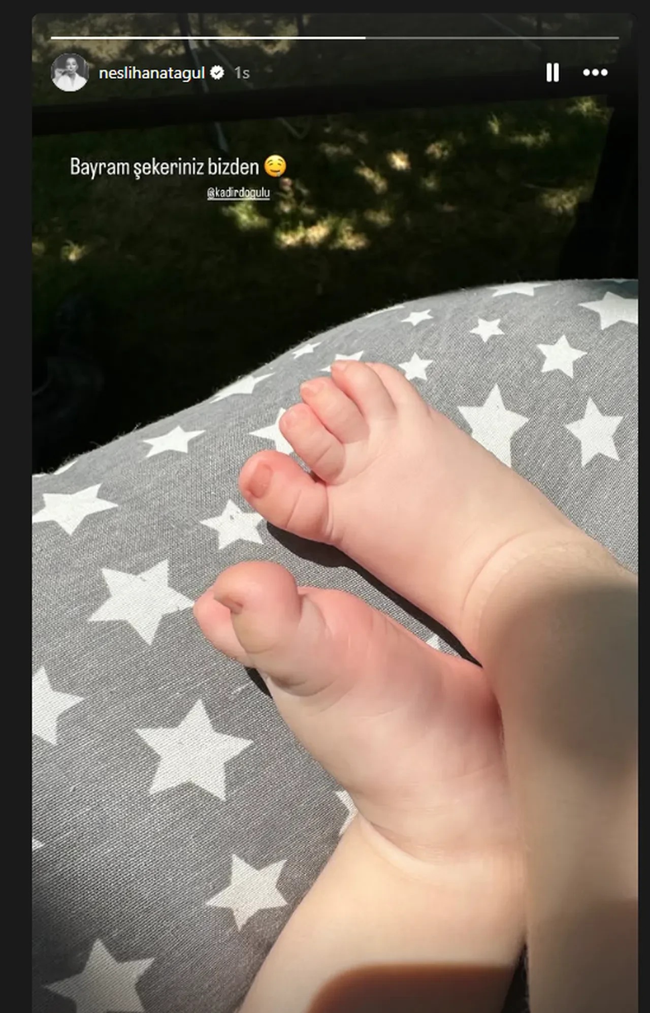 Neslihan Atagül'den oğlu Aziz ile yeni paylaşım