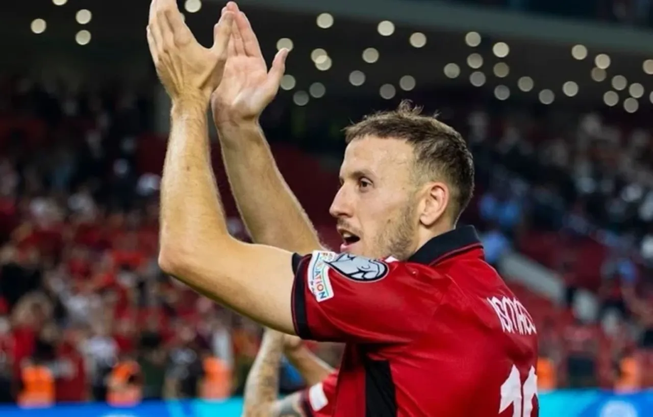 Trabzonspor, Ardian İsmajli için transferde masaya oturdu