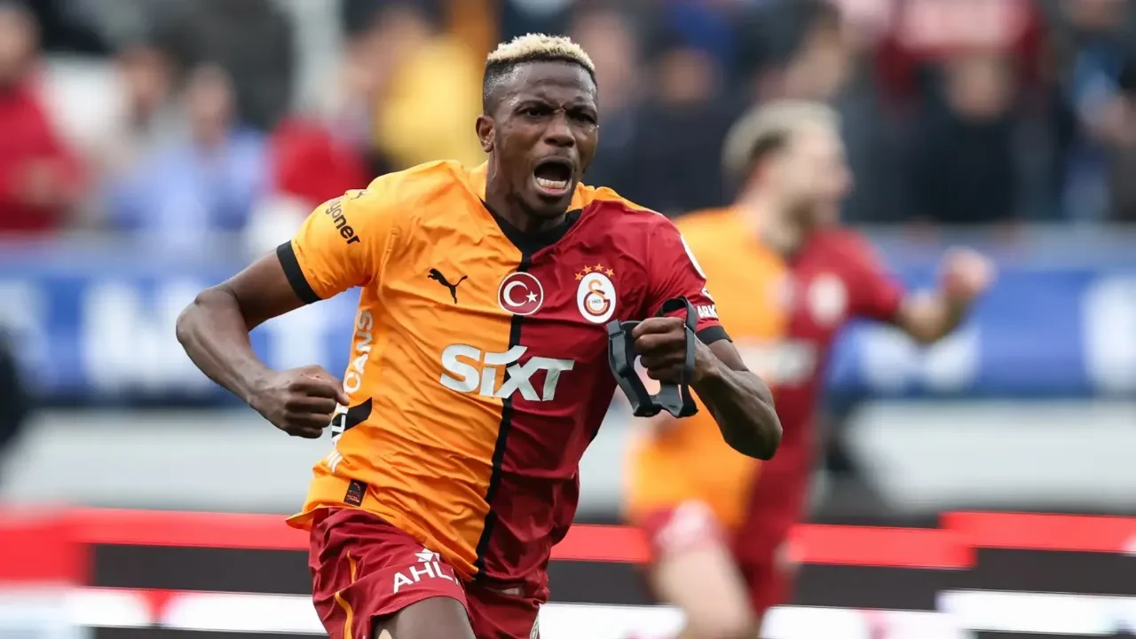Victor Osimhen İstanbul'dan ayrıldı! 