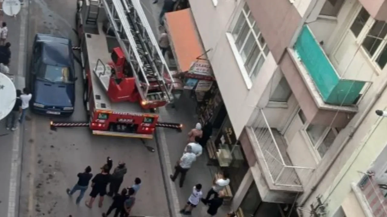 Ankara'da korkutan yangın! Mahsur kalanlar son anda kurtarıldı