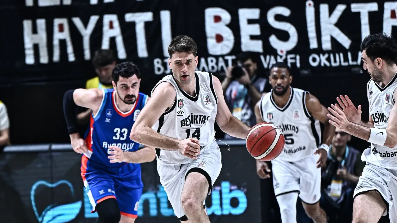 Beşiktaş Fibabanka Anadolu Efes'i dağıttı: Akatlar'da farklı tarife! 