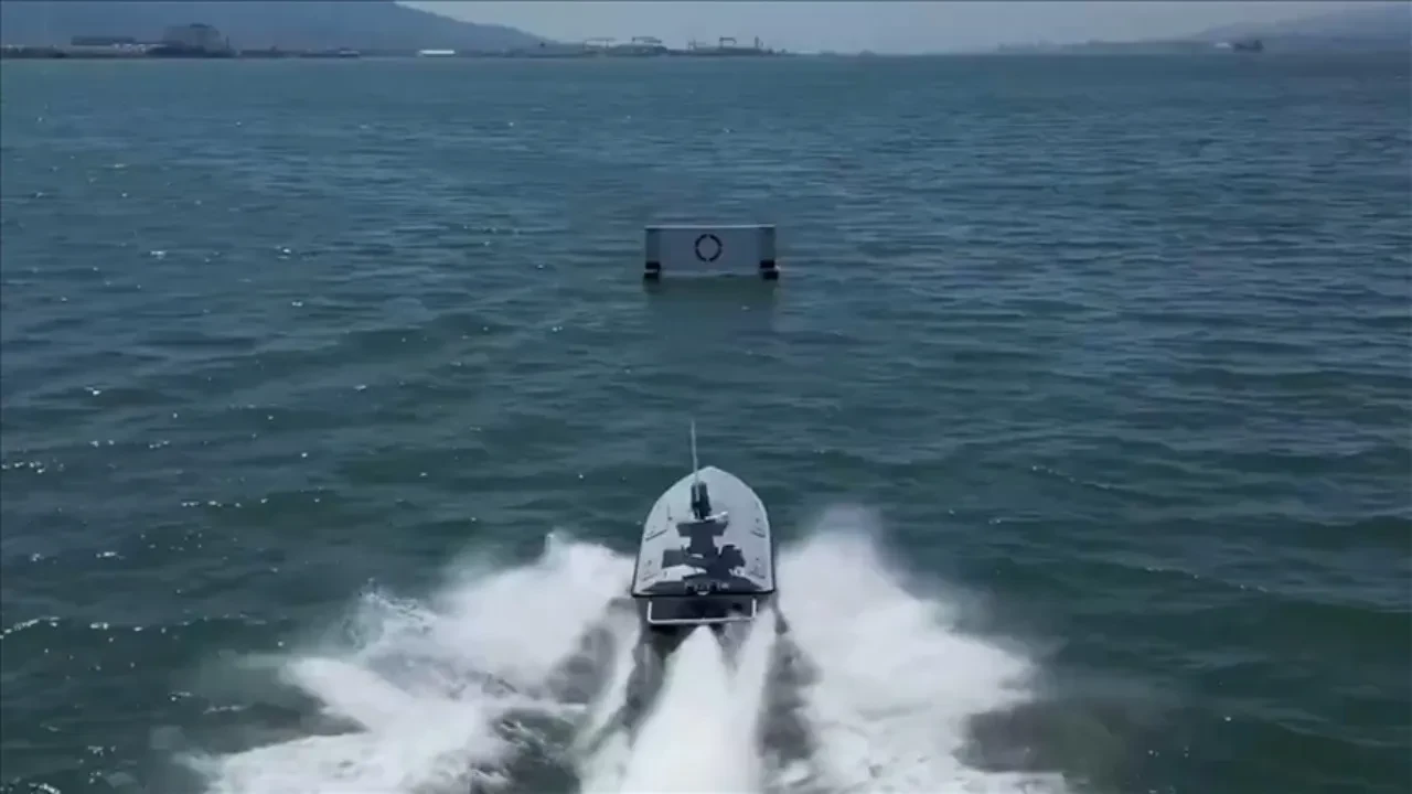 Kamikaze insansız deniz aracı PİRANA'ya testlerden tam not