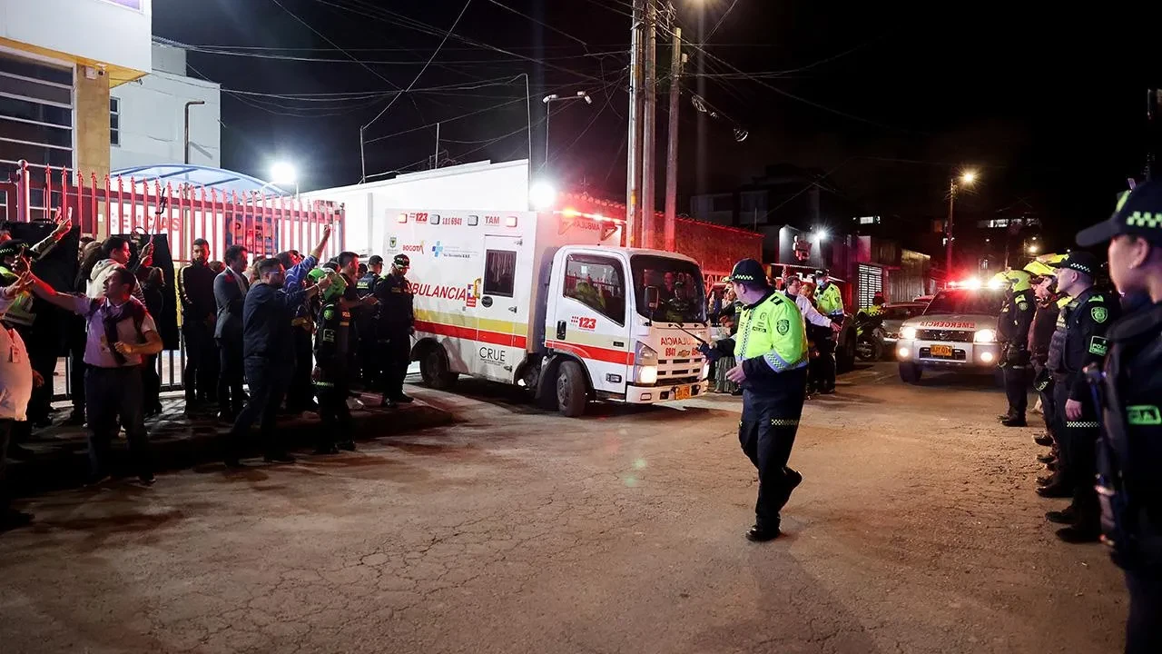 Kolombiya’da suikast girişimi kamerada! Cumhurbaşkanı adayı senatör Uribe ağır yaralandı