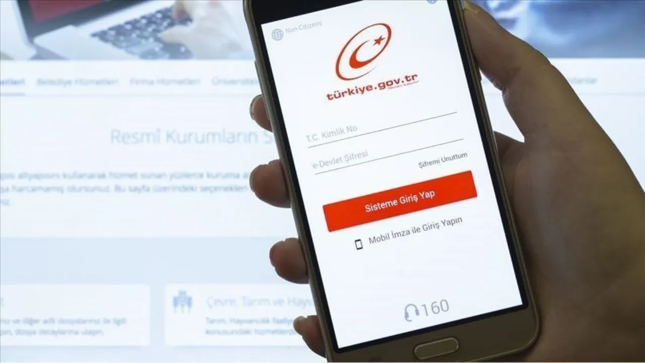 Milyonlarca giriş yapıldı! Emekliler e-Devlet’e akın etti: SGK rekor kırdı