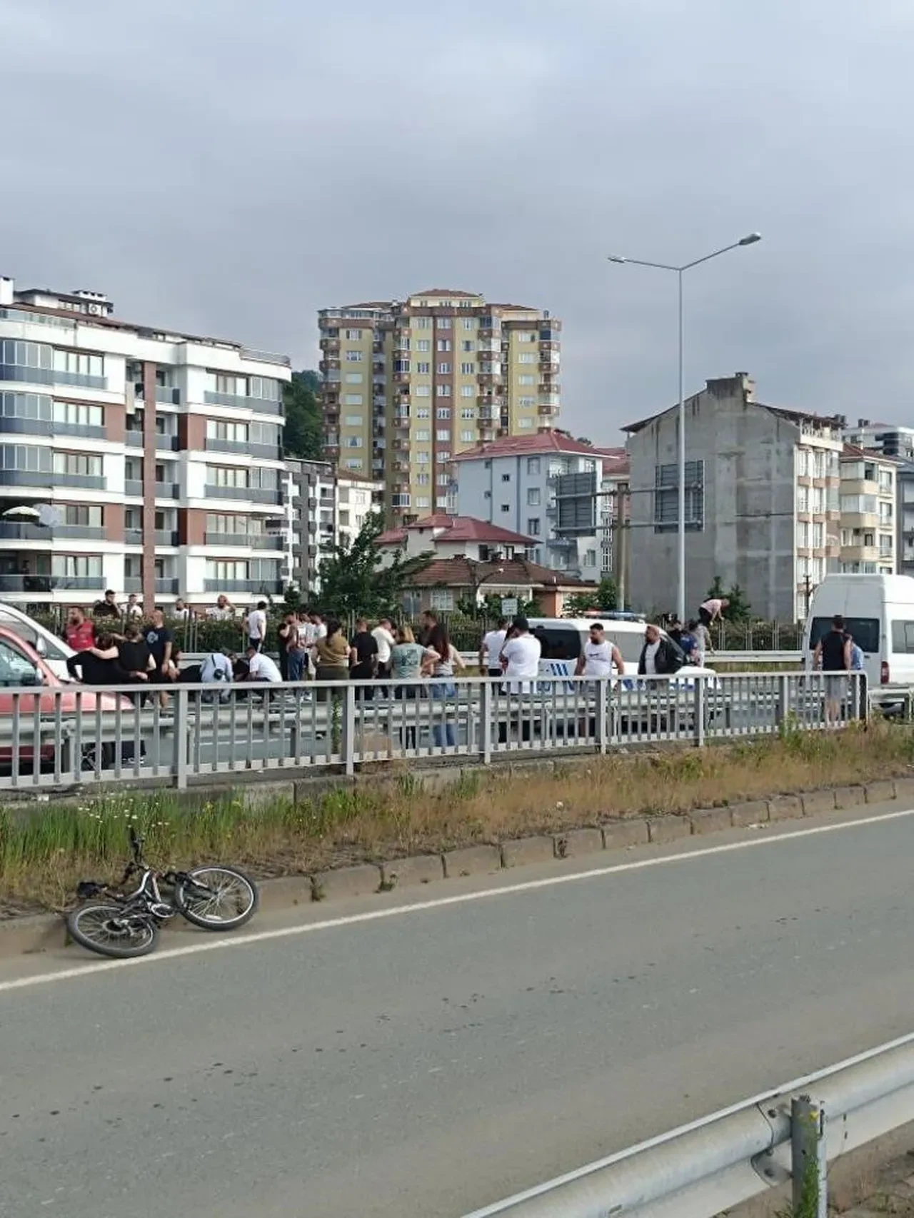 Rize'den Artvin'e bayram yolculuğu kötü bitti: 2 ölü, 3 yaralı