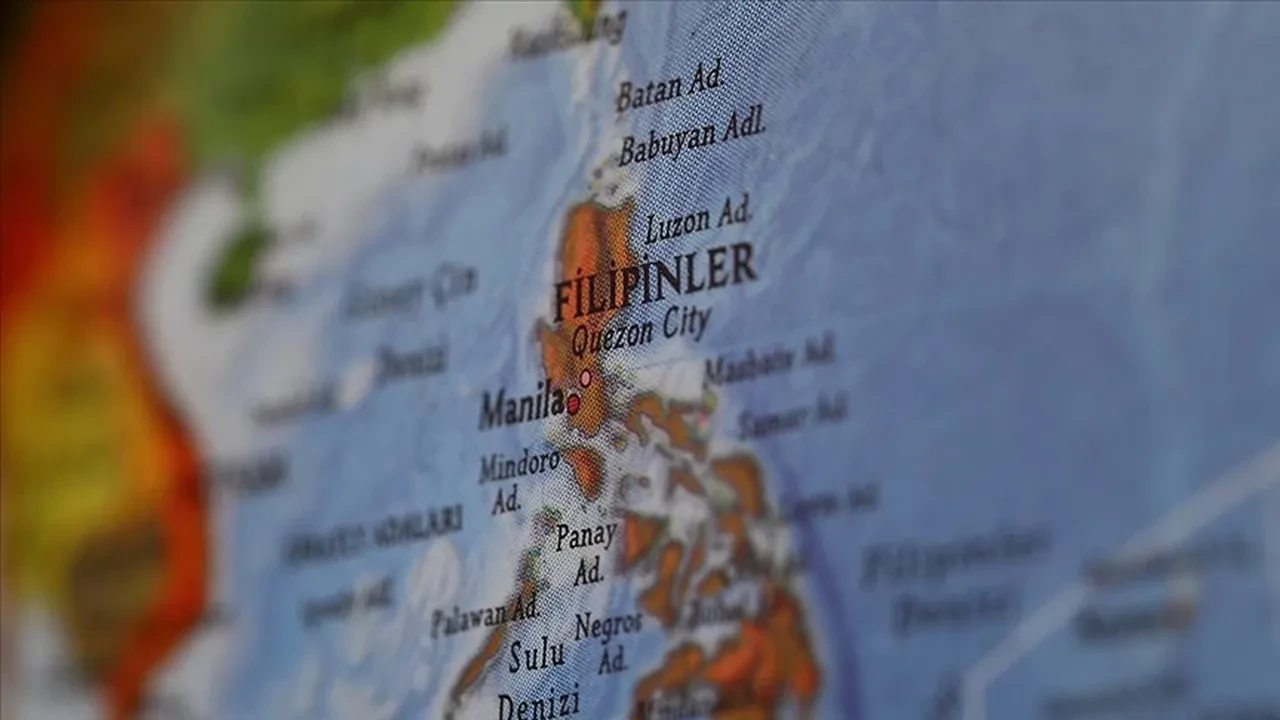 Tartışmalı bölgede Çin balıkçı gemisi karaya oturdu! Filipinler teyakkuzda