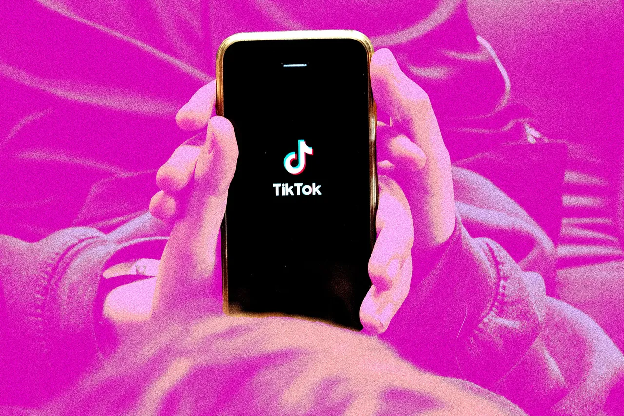 Trump, TikTok yasağını bir kez daha erteliyor