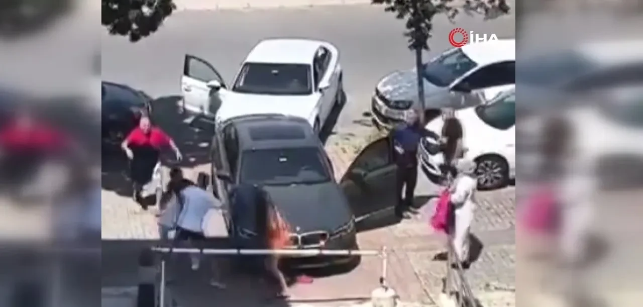 Yol verme kavgasında kan aktı! Sürücüye bıçakla saldırdı
