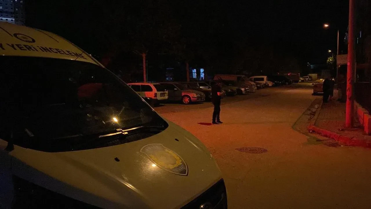 17 yaşındaki gence sokak ortasında dehşeti yaşattılar