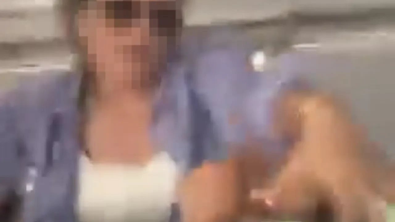Kadın yolcuların kavgası otobüsü karıştırdı, yumruklar konuştu kimse ayıramadı
