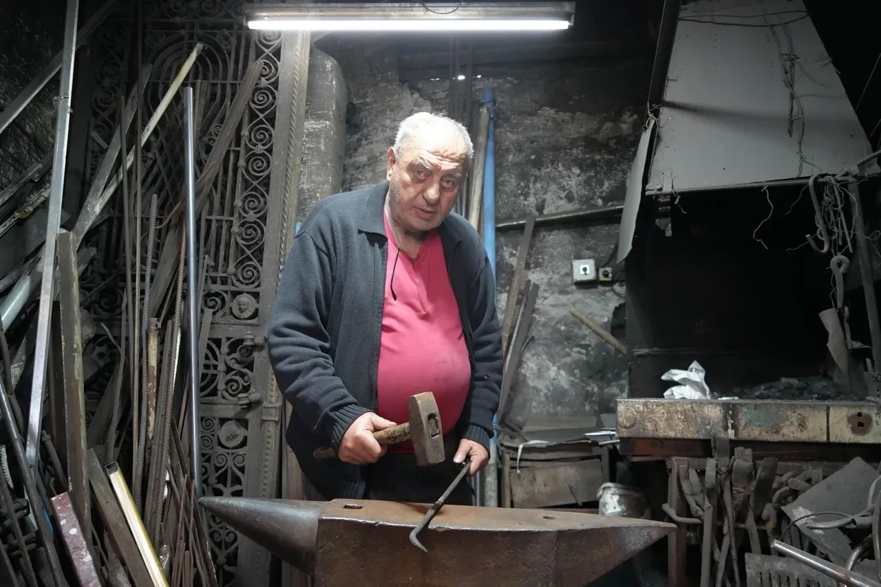 Papazlar peşinde ama Samsunlu usta satmıyor! Tam 160 yıllık: Sıfır otomobil parası verdiler
