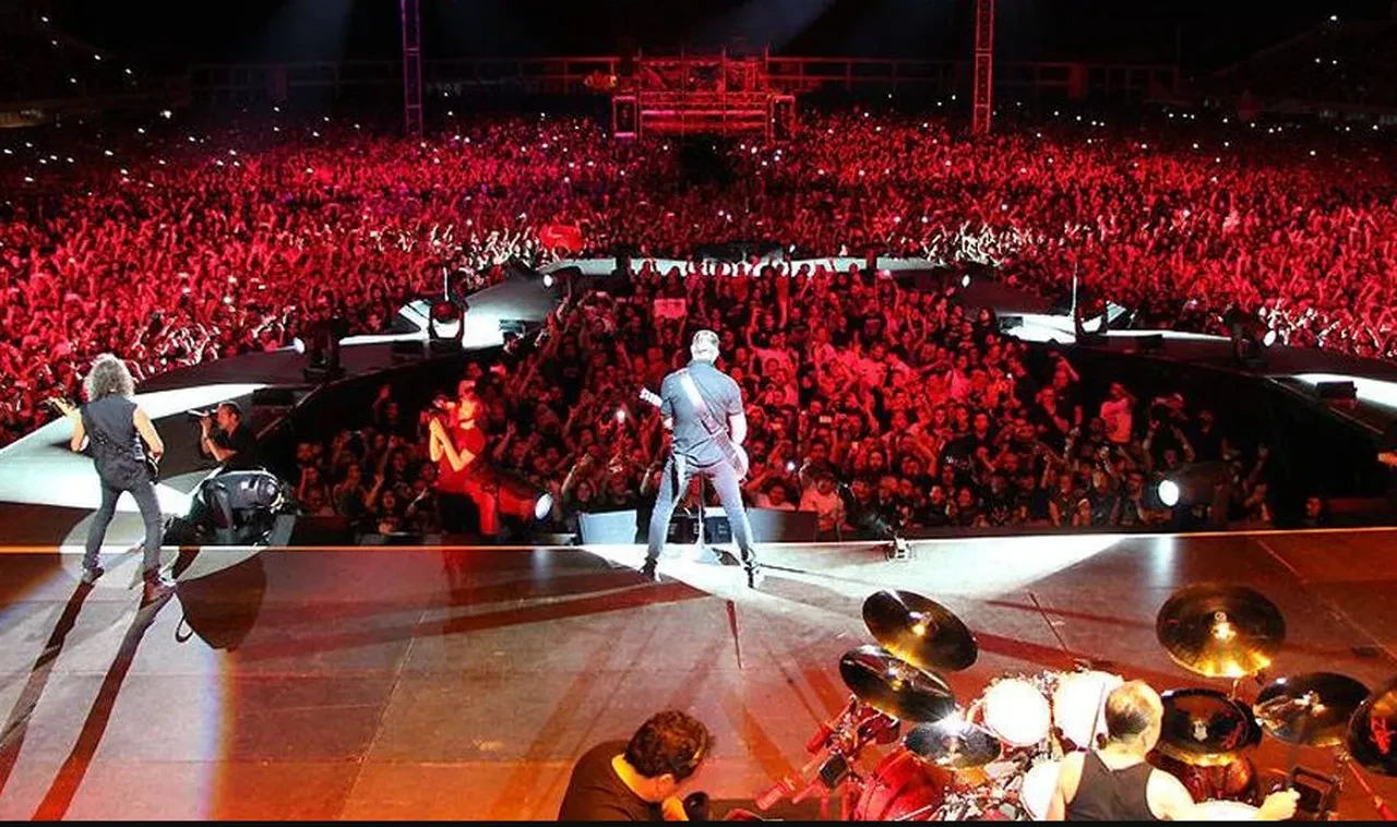 Robbie Williams İstanbul'da konser verecek! Bilet fiyatları cep yakıyor
