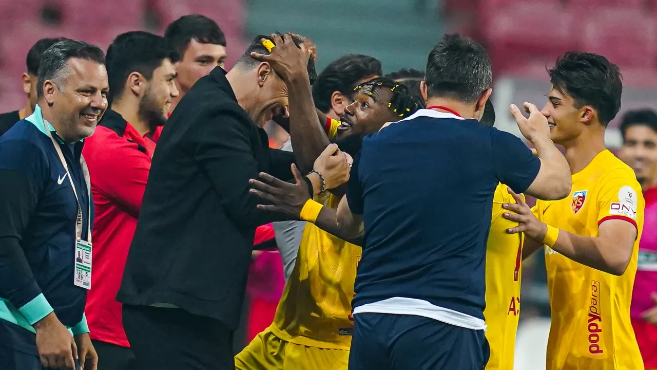 Süper Lig'de bir teknik adam ayrılığı daha! 